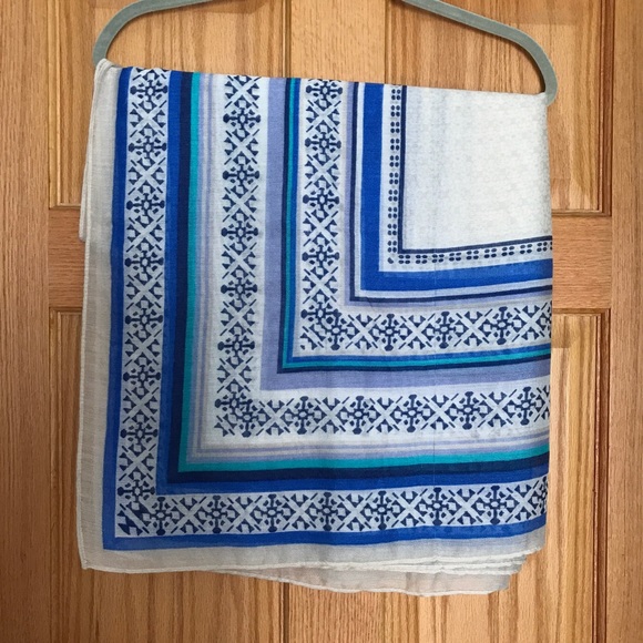 Square Blue and Beige Scarf - Picture 3 of 3